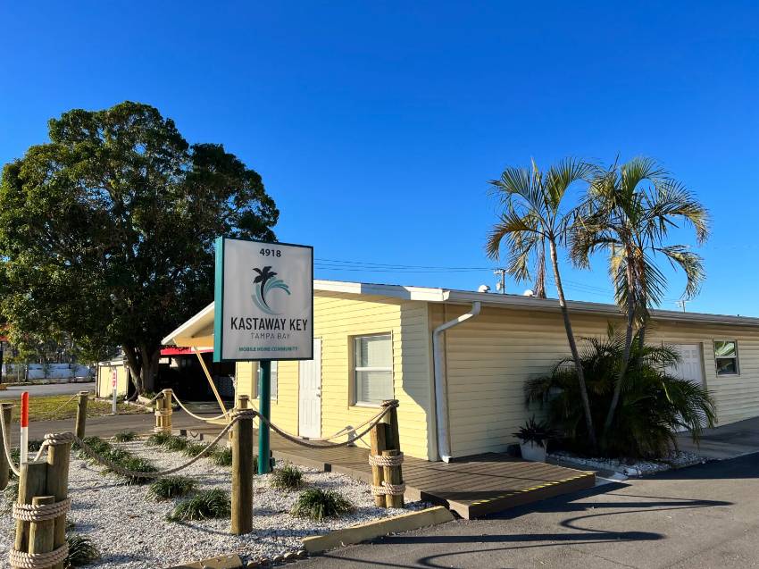 Kastaway Key - Mobile Home Community